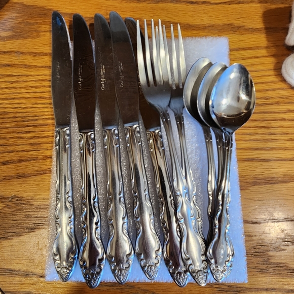 VINTAGE CARLYLE CAY 1 SET OF STAINLESS FLATWARE JAPAN - Picture 2 of 4